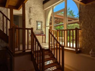 Gîte familial avec piscine chauffée, jardin privé et équipements bébé en pleine propriété viticole. - FR-1-653-18 - 6