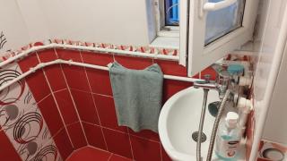 Small Apartment private bathroom ,strong internet - 3