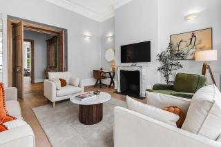 Elegant 4 Bedroom Retreat - 6