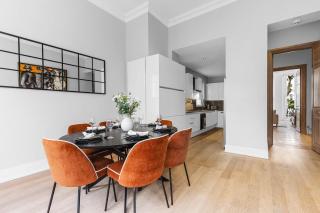 Elegant 4 Bedroom Retreat - 3