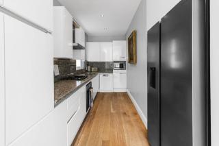 Elegant 4 Bedroom Retreat - 1