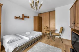 Bielany Standard Apartment by BookingHost - 0