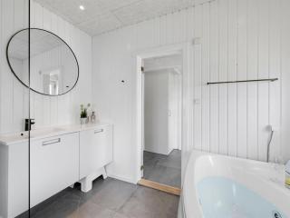 Holiday Home Giesela - 975m from the sea by Interhome - 5