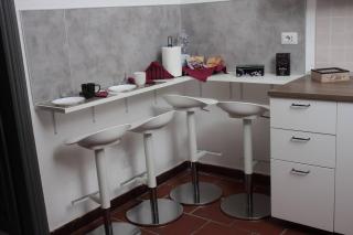 A Few Steps from Vatican - 5