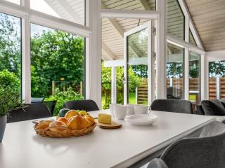Holiday Home Mika - 800m from the sea by Interhome - 3
