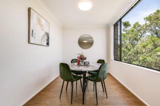 Harbour View Retreat City Access Local Charm - 4