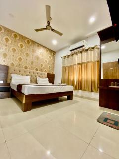 Hotel Jk Residency - 3