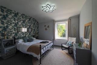 4 bed charming, Family-friendly cottage 1694 - 9