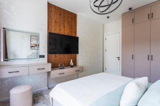 NRG Jomiy 26 by Royal Rentals - 6