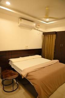 BVR Dazzle Residency - 4