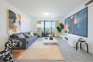 The Arcadia in CBD w Parking Desk Gym Pool - 0