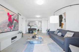 The Arcadia in CBD w Parking Desk Gym Pool - 8