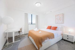 The Arcadia in CBD w Parking Desk Gym Pool - 5