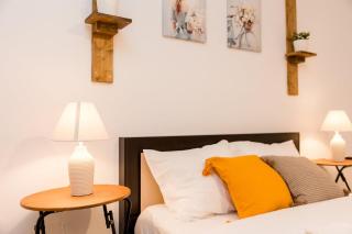 FLH - The French Cottage - 4