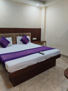 Paharganj Stay - Main Bazar - 2