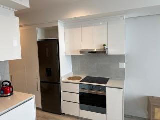 Oceans Apartments Balcony Suite - 2