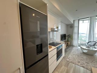 Oceans Apartments Balcony Suite - 4