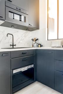 Studio super central, climatisé balcon avec vue - 4