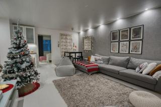 Private Home with Hot Tub & Sauna - 3