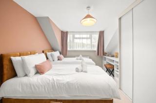 Spacious 6 Bed House in Waterlooville Portsmouth by Amber Stays, Perfect for Long Term Stays, Sleeps 14! - 5