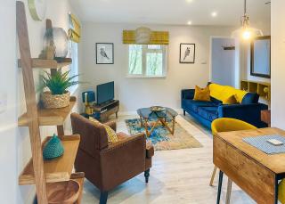 Pant Wilkin Lodges And Equestrian Centre - 1