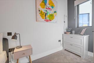 2 Bed Warehouse next to Mailbox and New Street - 4