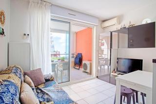 Le PAJO - T3 Climatisé - Piscine et parking - 0