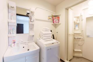 Yoshi no Kyo 607 - 2-Min Walk to Kuromon Market - Family Suite with 2 Bedrooms - 2 Toilets & 1 Bathroom - Heated Living Room Floor - Near Dotonbori - 6