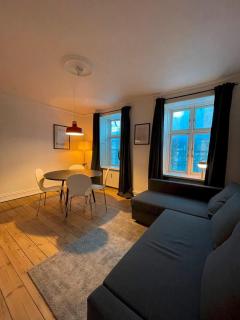 Comfy 2 Bedroom Getaway - 4