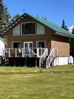 Family-Friendly Cabin Rental Overlooking Cook Inlet in Alaska - 8