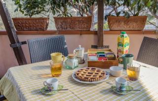 Awesome Home In Quiesa - 5