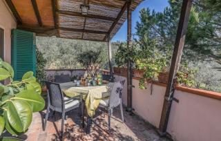 Awesome Home In Quiesa - 2