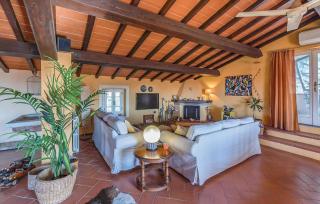 Awesome Home In Quiesa - 6