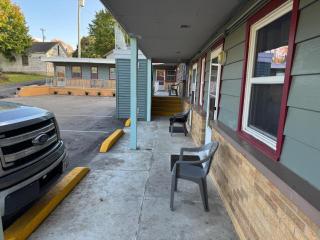 Economy Inn Cadillac MI by Hotel O - 4