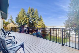 Lake Goodwin Retreat - 9