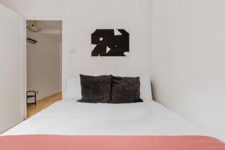 Blueground Tower Bridge balcony nr tube LON-373 - 1