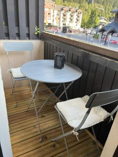 Pretty 27m with beautiful views of the Mont Blanc - 1