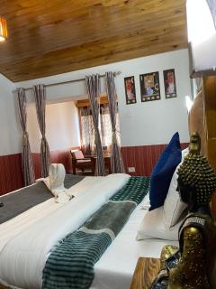 !!The Valley View Hill-Top Heights & Open Rooftop Cafe !! Bonfire !! Family Hotel Near To Mall Road 100Mtr!! - Bashist - 3