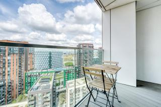 Blueground Nine Elms balcony near Tube LON-157 - 6