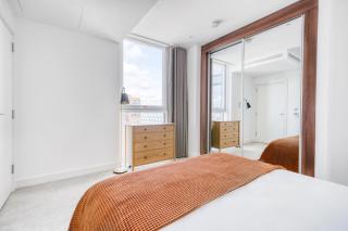 Blueground Nine Elms balcony near Tube LON-157 - 1