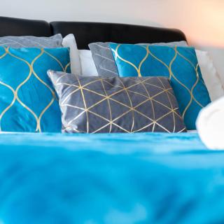 Stylish City Center Apartment - High Internet Speed - Netflix - On Street Parking 38AK - 3