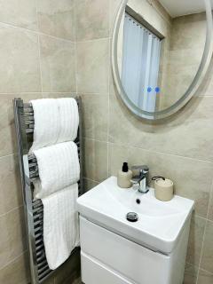 Serenity Escape - Sun&Sand with Parking and Balcony - 3