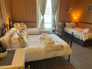 Edinburgh Travel Guest House - 2