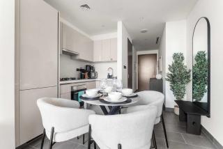 StayShort - 1 Bed in Meydan Sleeps 4 with Pool Views - 4