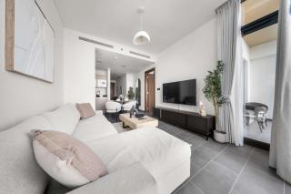 StayShort - 1 Bed in Meydan Sleeps 4 with Pool Views - 2