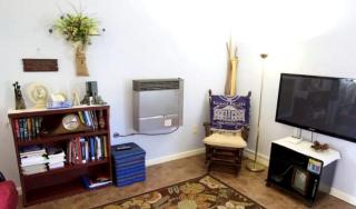 Cozy Vacation Rental Overlooking Idyllic Prairie Land near Jacksonville, Illinois - 8