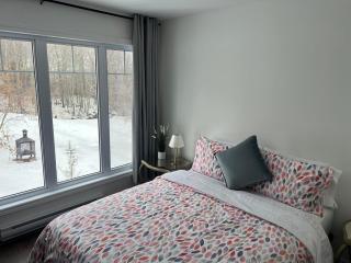 La Maison Laurentienne, Vue sur le fleuve ,Spa et Sauna - 7