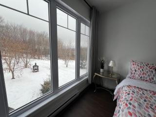 La Maison Laurentienne, Vue sur le fleuve ,Spa et Sauna - 9