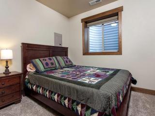Family-Friendly Cabin Rental with Mountain Vistas near West Glacier, Montana - 6