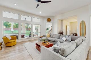 Horseshoe Bay Beauty - 6